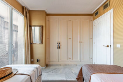 835efaa6702e63e213a73788b9fe3f4b - 12