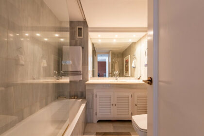 835efaa6702e63e213a73788b9fe3f4b - 13