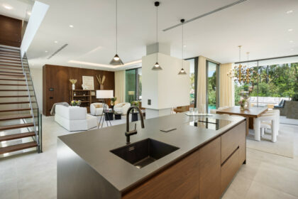 83cb4b8a51b530c53bb2f38a82cc13f4 - 10