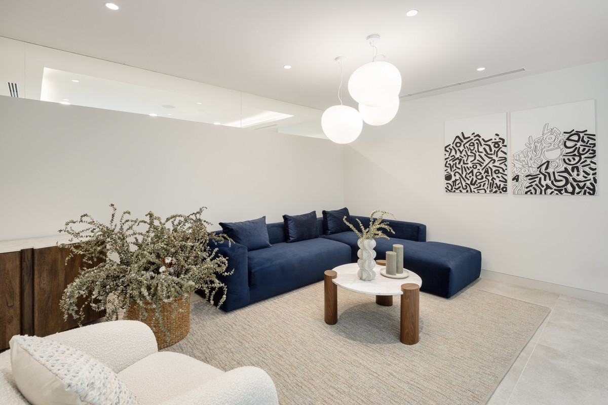 83cb4b8a51b530c53bb2f38a82cc13f4 - 26