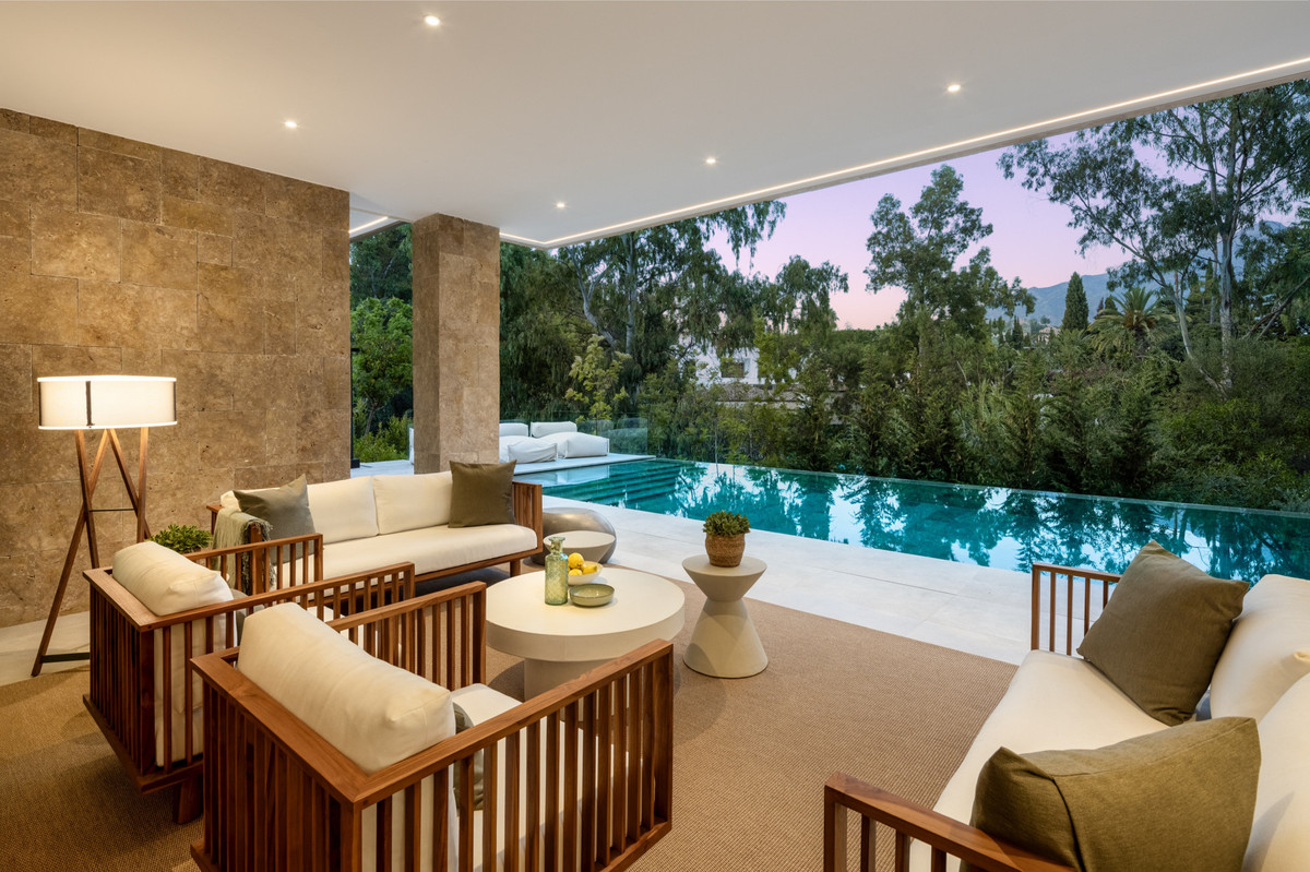 83cb4b8a51b530c53bb2f38a82cc13f4 - 32