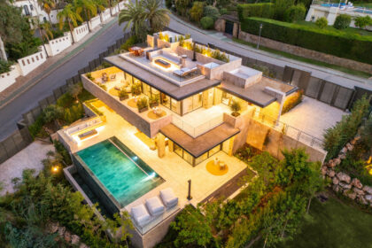 83cb4b8a51b530c53bb2f38a82cc13f4 - 35