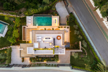 83cb4b8a51b530c53bb2f38a82cc13f4 - 37