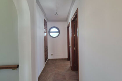 83cf3683ea47c293f1b2daf6640395db - 12