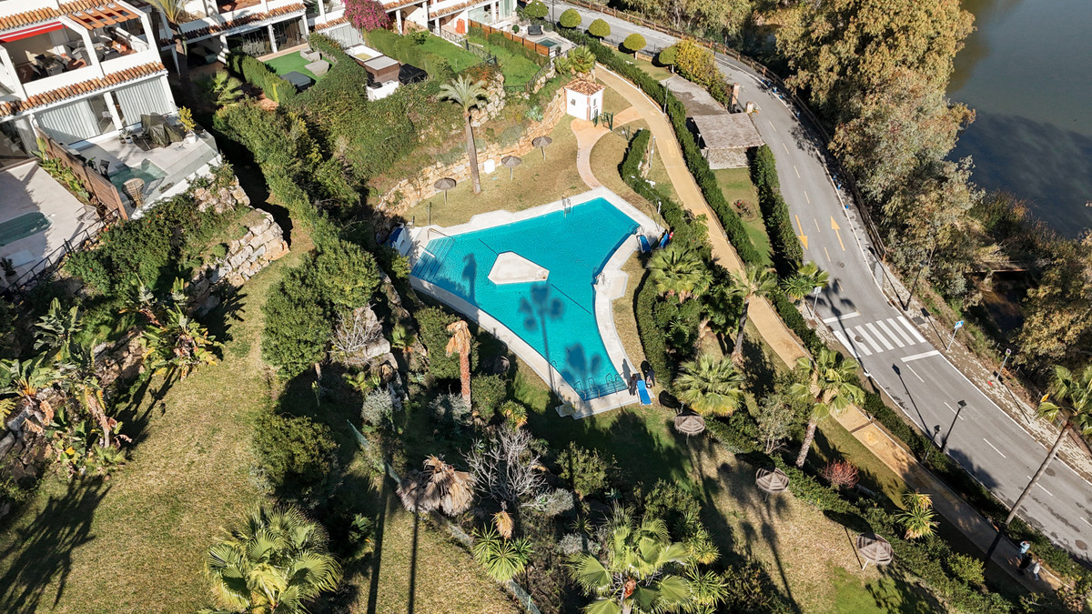 874035775e12728e265fbcf01c0c5bf2 - 46