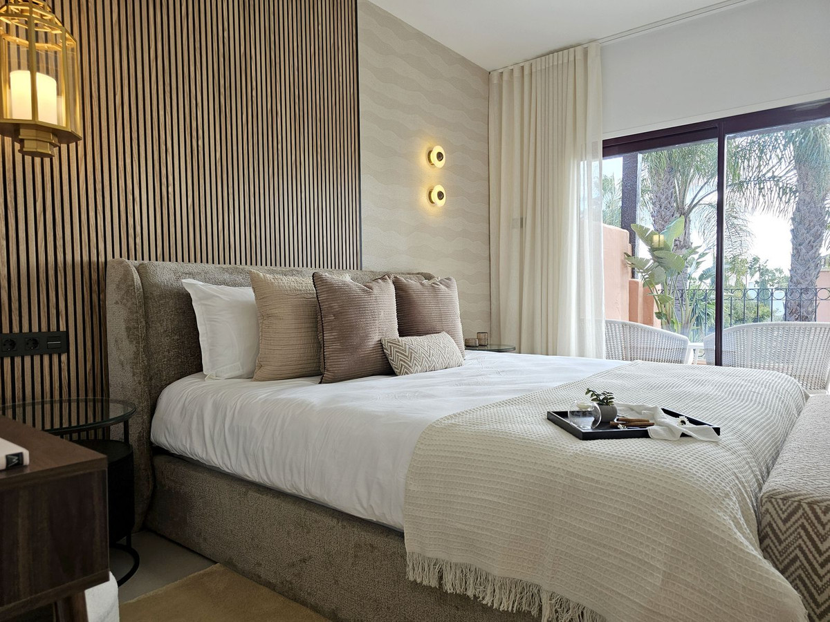 87fa9ec90561a90f03715f2b717059a4 - 12