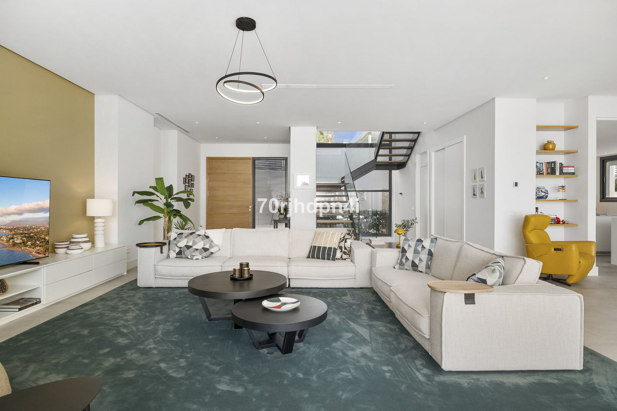 8939c70308eccacf9cb64fbca66a9a87 - 17