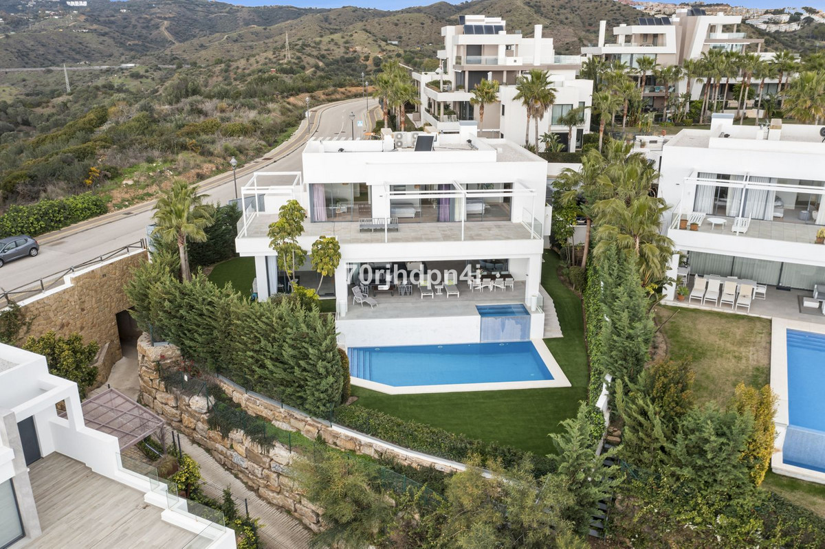 8939c70308eccacf9cb64fbca66a9a87 - 74