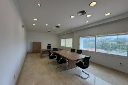 8a7efd14cb82a7bf7784e0061a8b1945 - 13