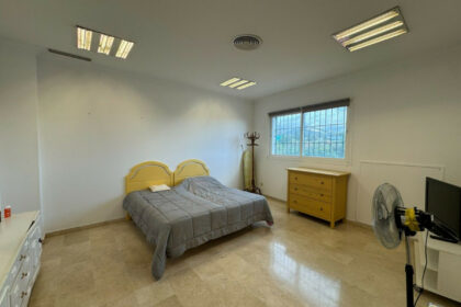 8a7efd14cb82a7bf7784e0061a8b1945 - 19