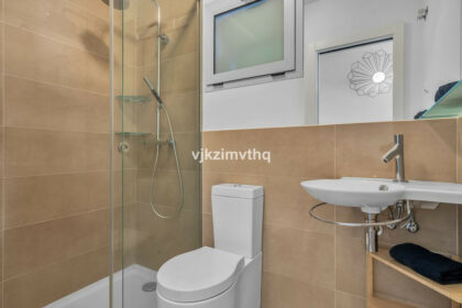 8bea7b3ca7008fcaae29654276e6d6be - 17