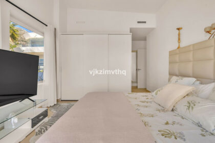 8bea7b3ca7008fcaae29654276e6d6be - 25