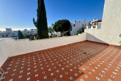 8bf0fc89fa7a5e4ade42531553f0ba11 - 12