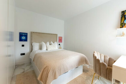 900c2f52f6382fe39bb4a62ec2e8a758 - 12