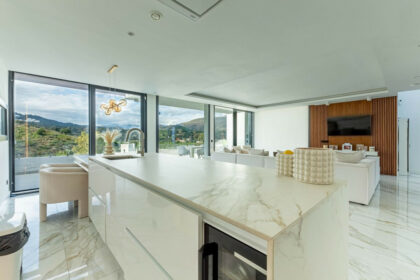 900c2f52f6382fe39bb4a62ec2e8a758 - 2