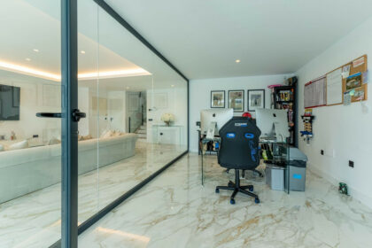 900c2f52f6382fe39bb4a62ec2e8a758 - 26