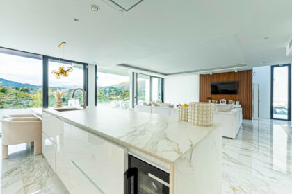 900c2f52f6382fe39bb4a62ec2e8a758 - 4