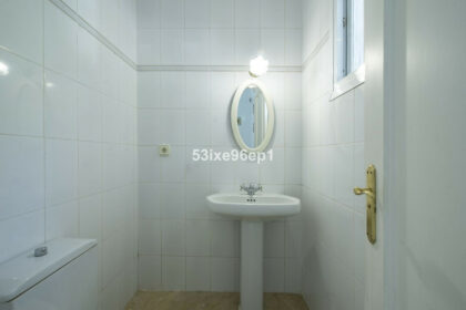 94428db136a8f3765e96c43295b6a5e5 - 13