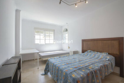 94428db136a8f3765e96c43295b6a5e5 - 19