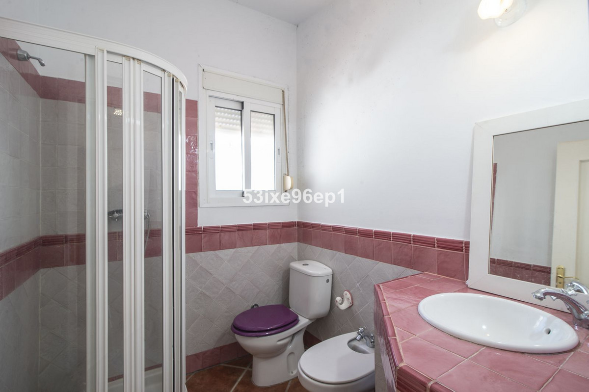 94428db136a8f3765e96c43295b6a5e5 - 24