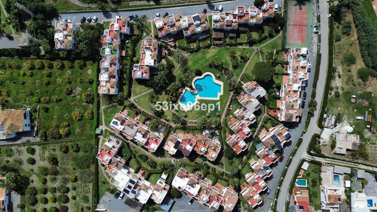 94428db136a8f3765e96c43295b6a5e5 - 36