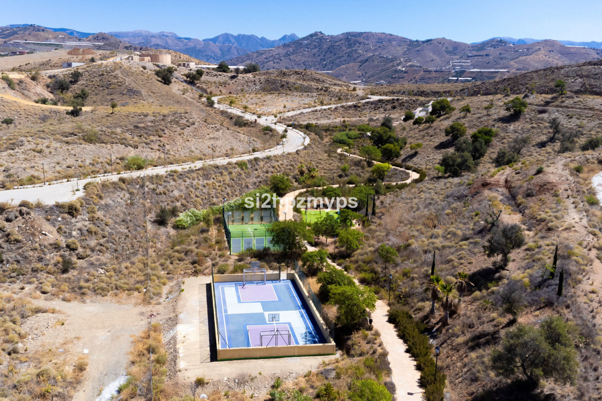 98c48aea3766ad8cf45a5aa2ba2ca4bb - 31