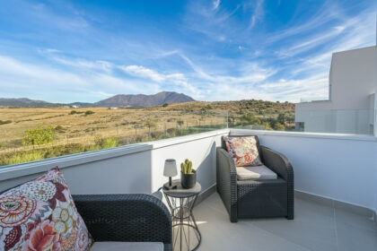 991f3ef3446a898b3bdafbd0ec036f58 - 32