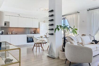 991f3ef3446a898b3bdafbd0ec036f58 - 9