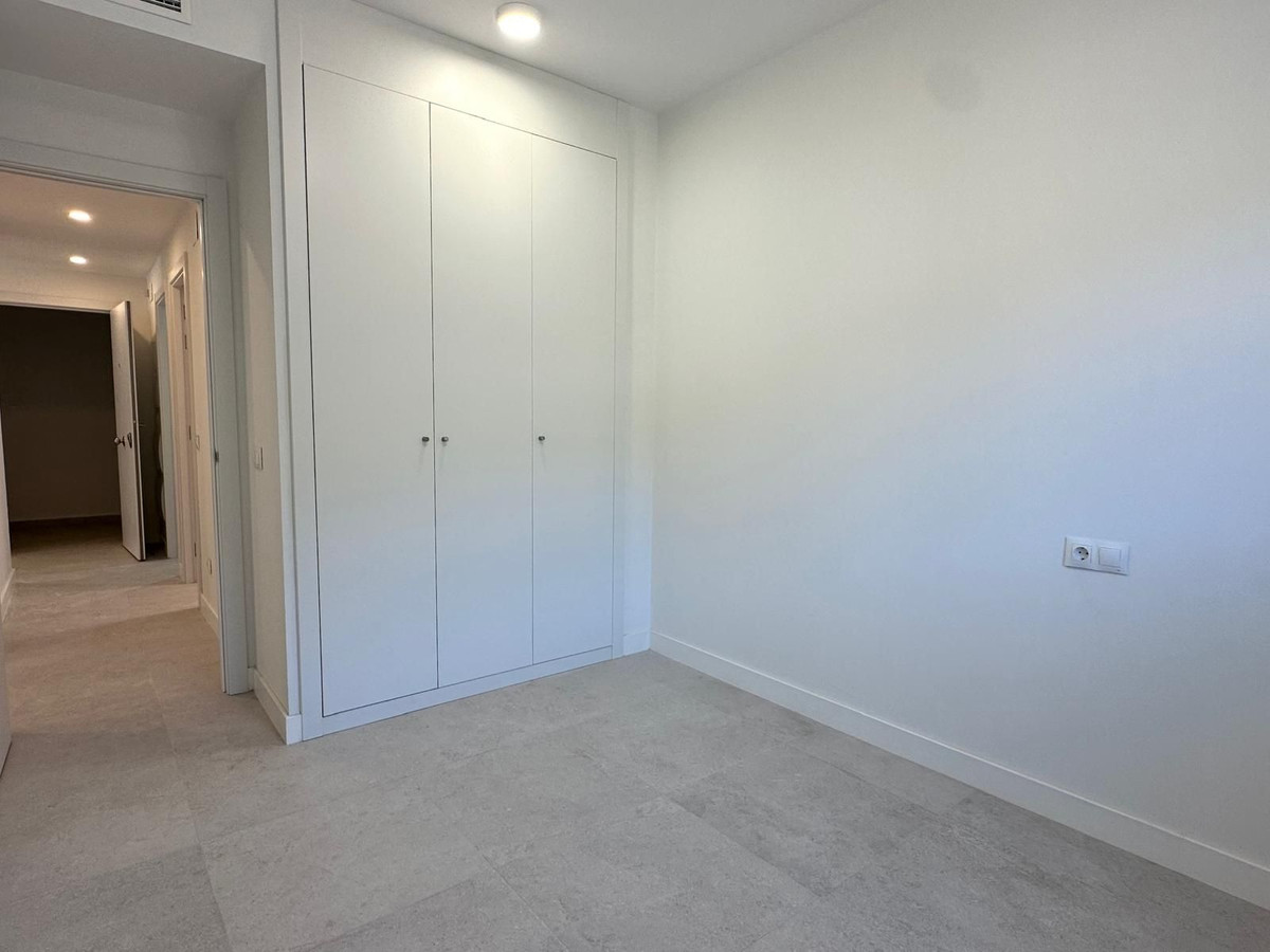 9d5d0ff75a51f2bbff87caf9c025207d - 12