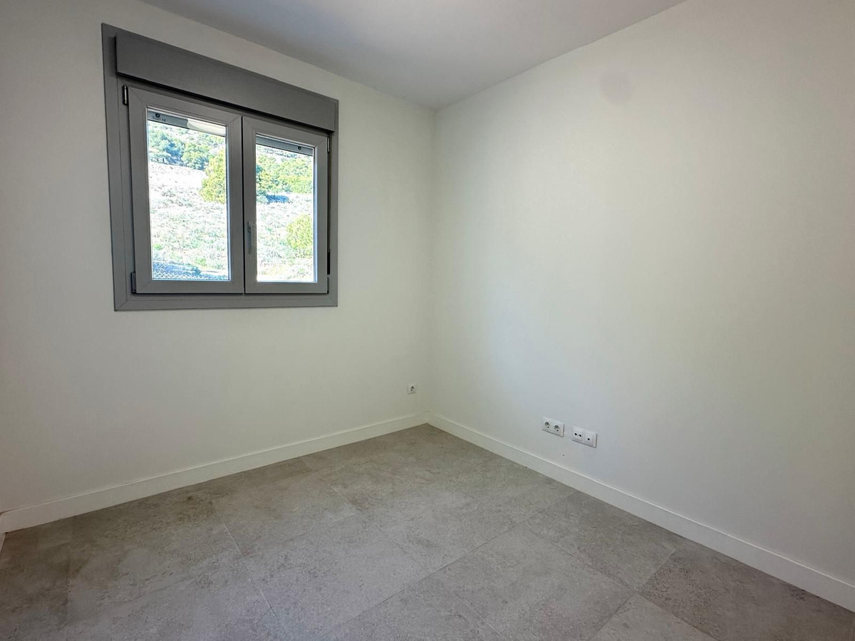 9d5d0ff75a51f2bbff87caf9c025207d - 13