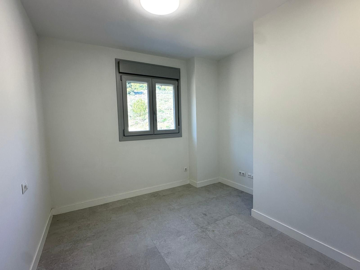 9d5d0ff75a51f2bbff87caf9c025207d - 14