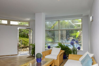 a0bdf9a127be9c07cf259d1003ef41d1 - 19