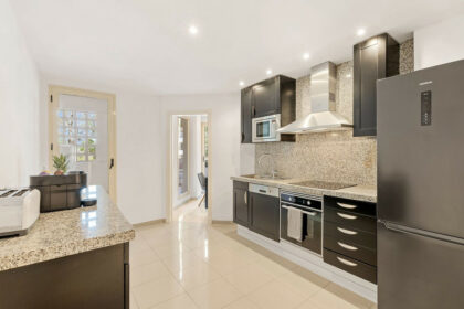 a0bdf9a127be9c07cf259d1003ef41d1 - 9