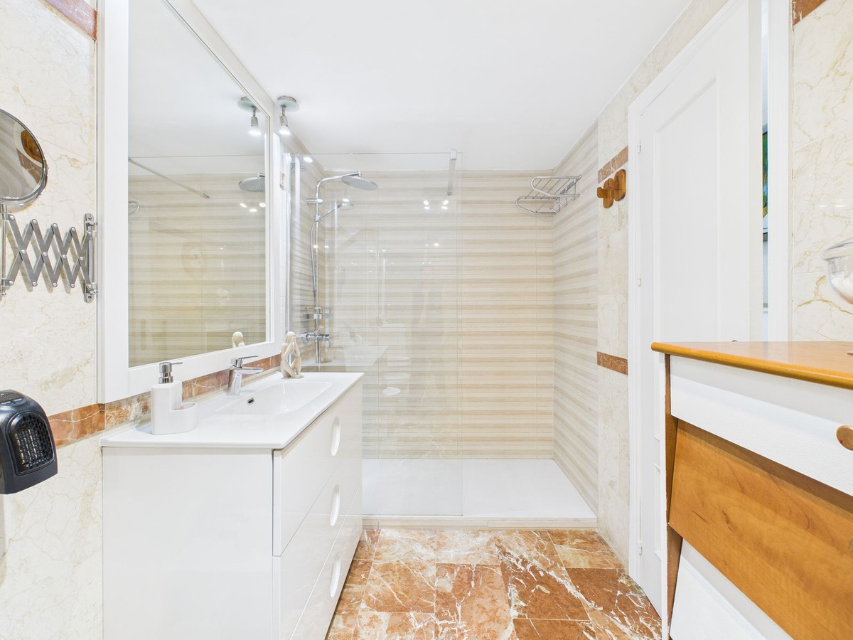 a5dce392a2091309977bb34c3a75295e - 11