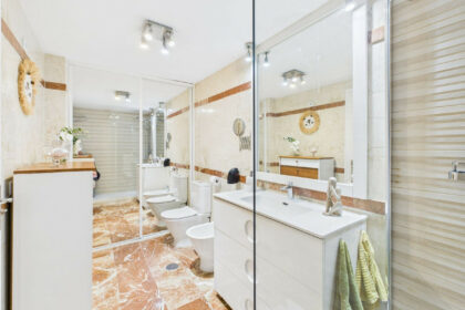 a5dce392a2091309977bb34c3a75295e - 12