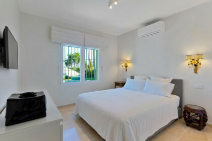 a6098dd2606b4f891792912007e636a5 - 10