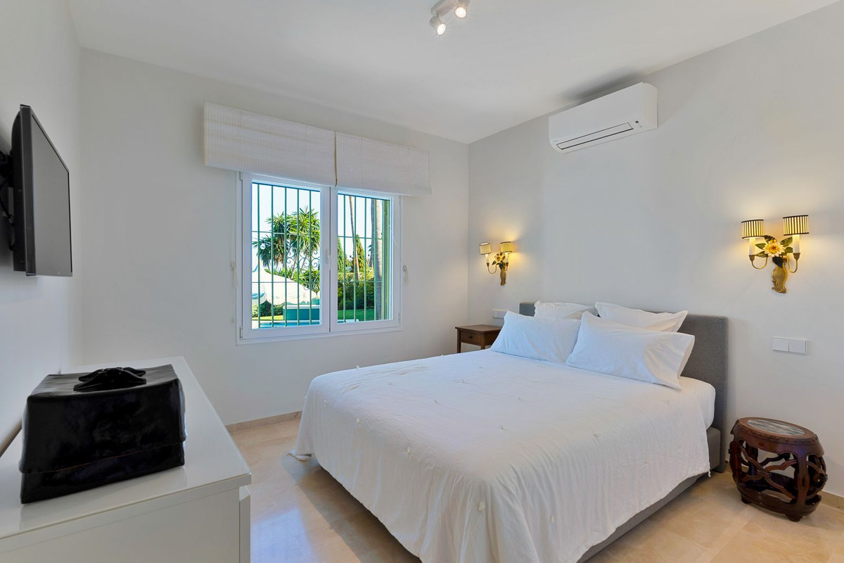 a6098dd2606b4f891792912007e636a5 - 10