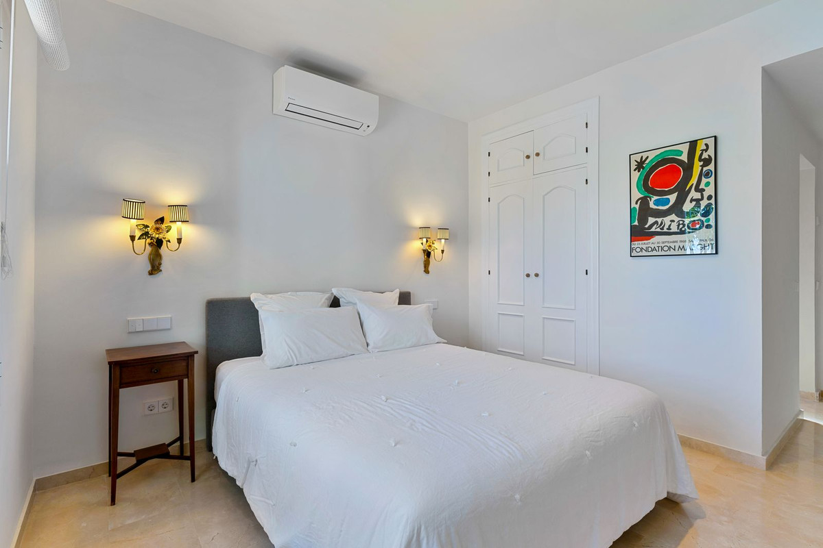 a6098dd2606b4f891792912007e636a5 - 11