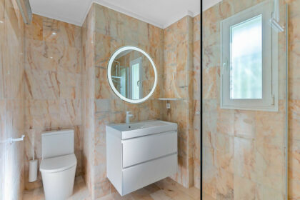 a6098dd2606b4f891792912007e636a5 - 13