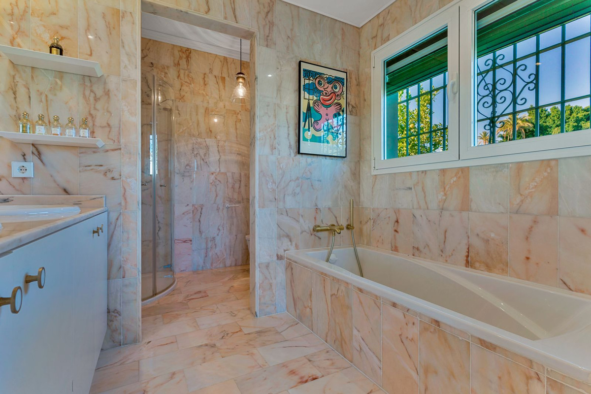 a6098dd2606b4f891792912007e636a5 - 17