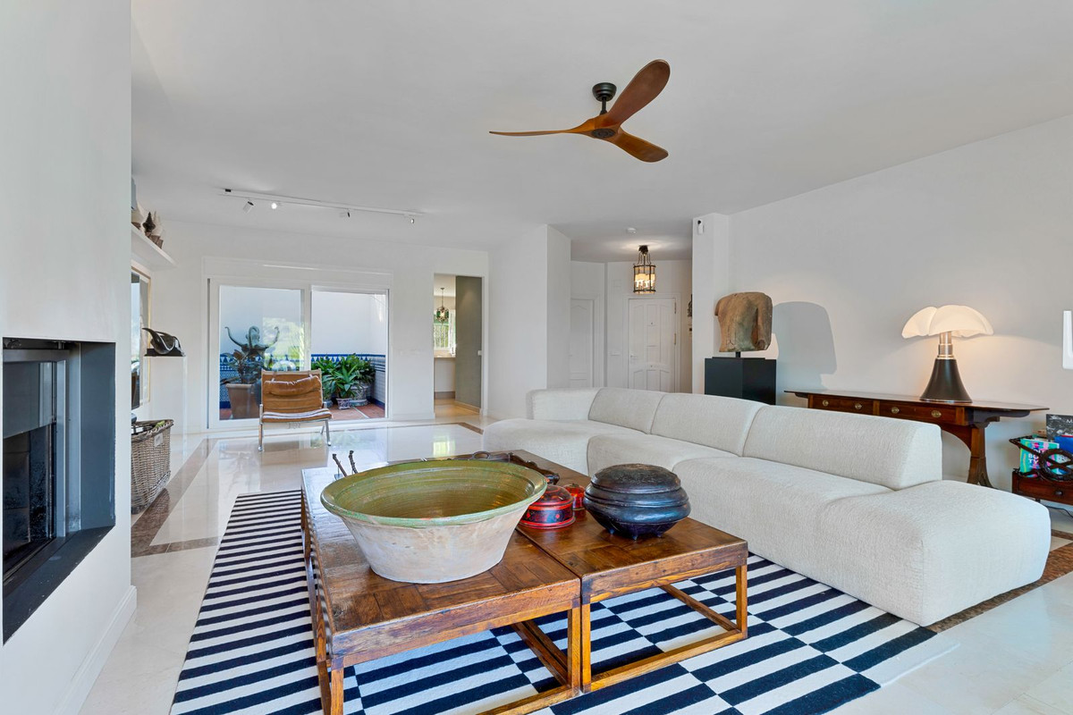 a6098dd2606b4f891792912007e636a5 - 4