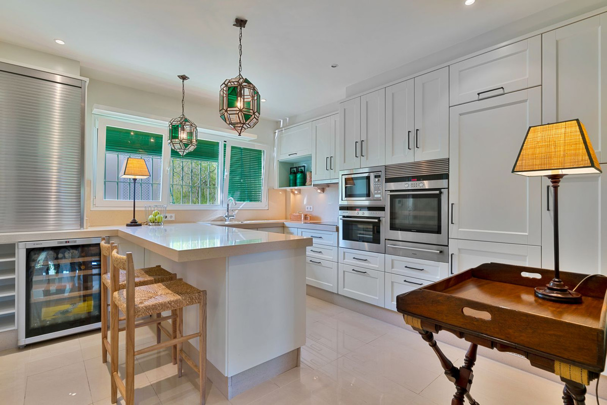 a6098dd2606b4f891792912007e636a5 - 7