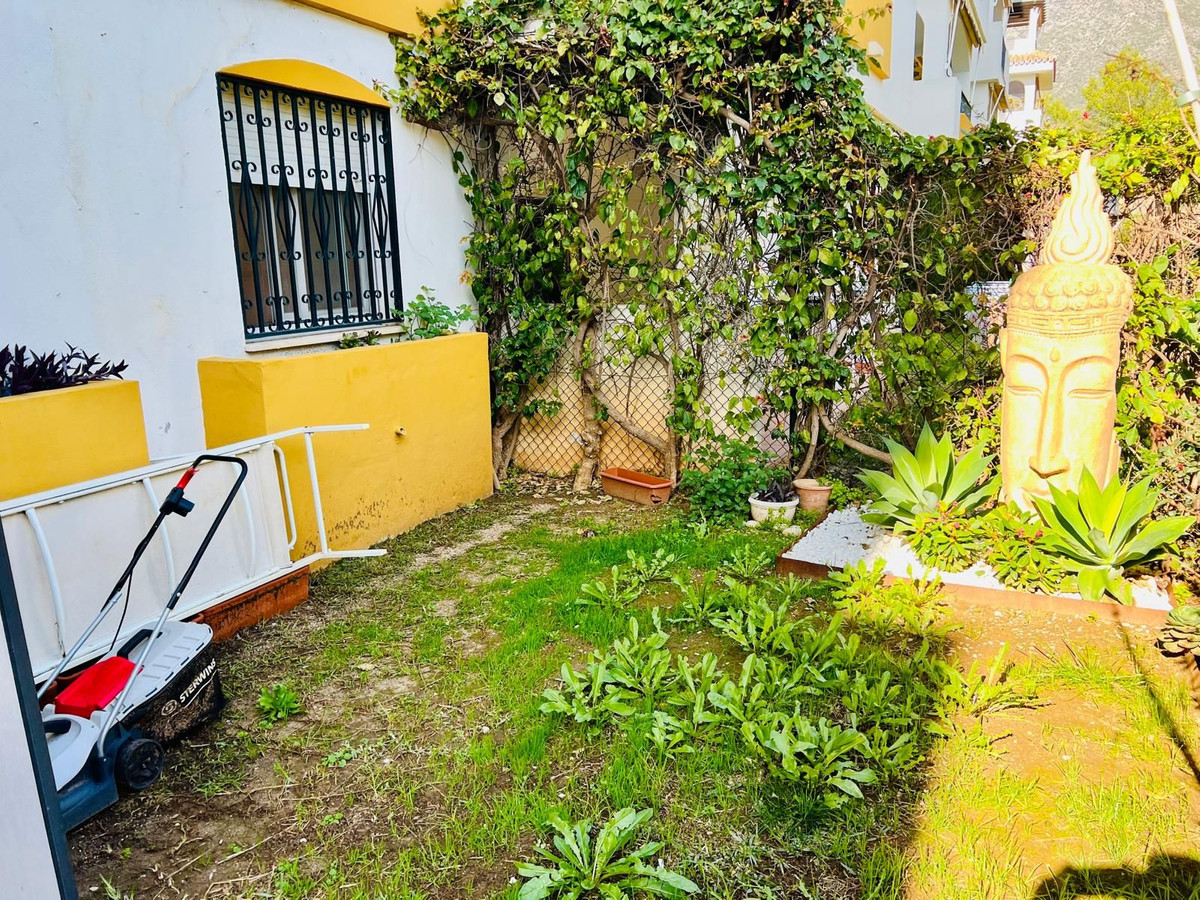 a67b51a0660ae3cb90b8a4658390b857 - 24