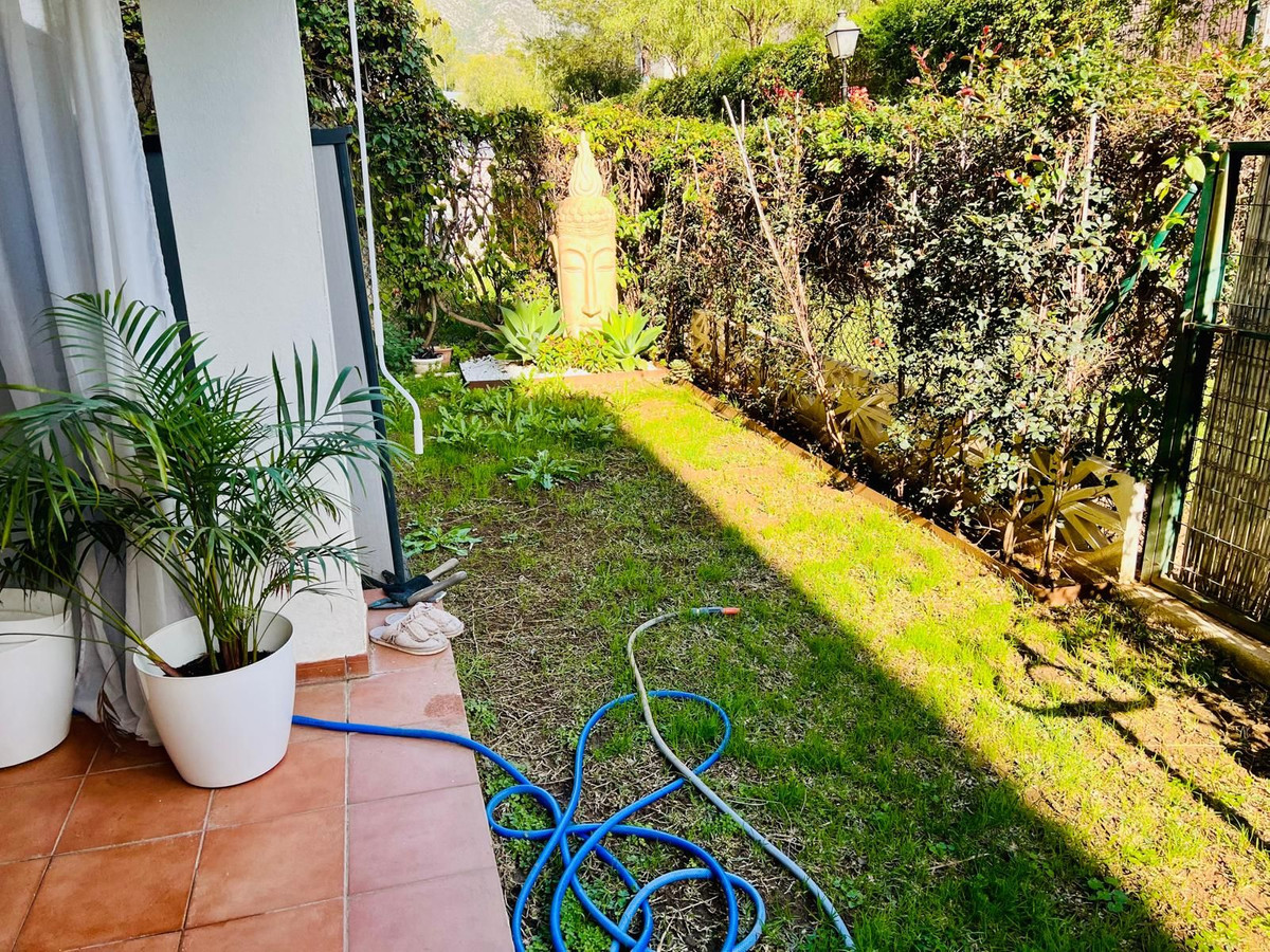 a67b51a0660ae3cb90b8a4658390b857 - 25