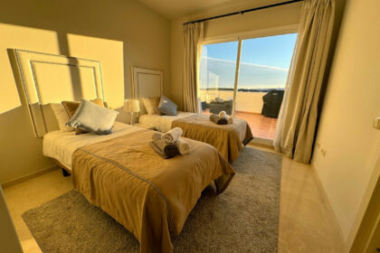 a825f1bc8e4e531eabcb933b9055dc1e - 22