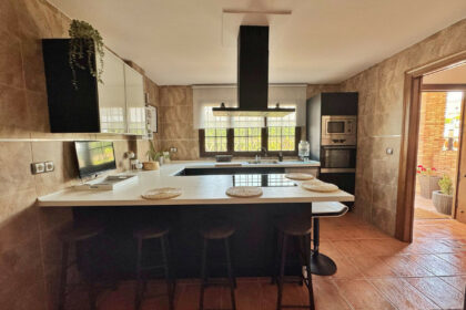 a93af38091c1de827f5124f2baf55f3c - 10