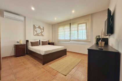 a93af38091c1de827f5124f2baf55f3c - 12