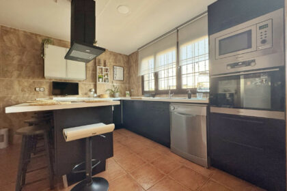 a93af38091c1de827f5124f2baf55f3c - 9