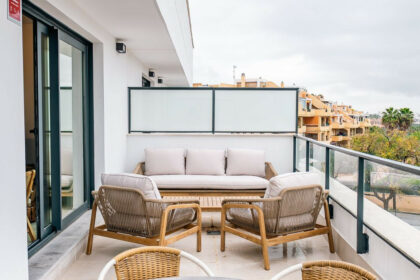 aa5fafcfc6c44adf465f0e73d5c9a052 - 4