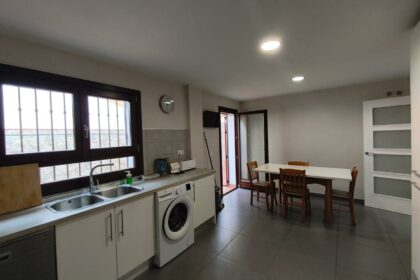 ac147007298e24802d9efffe4b83c04f - 16